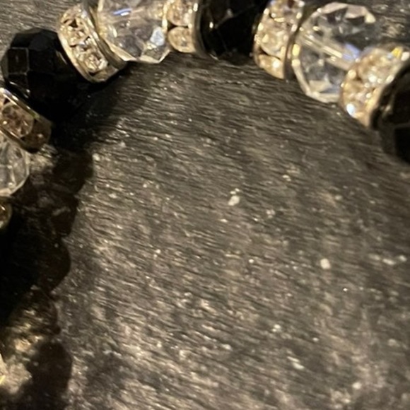 Beaded crystal and diamond bracelet new! Costume Jewelry - Picture 4 of 4